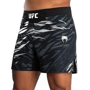 UFC Fusion by Venum Authentic Fight Night Shorts da Lotta per Uomo / Fit Corto / Nero / Medium